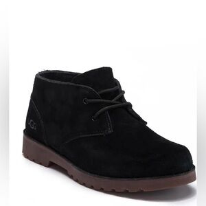 Ugg kids Reiley shoes black size 4